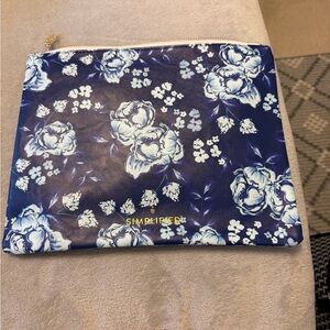 Simplified Blue Pouch